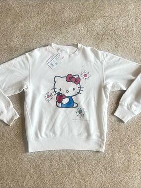 Uniqlo Hello Kitty Sweatshirt Small NEW